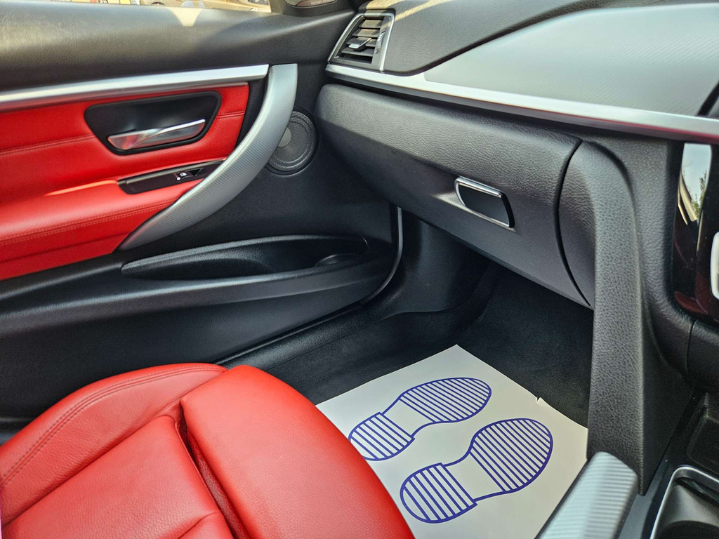 BMW 3 Series Saloon Blue #15