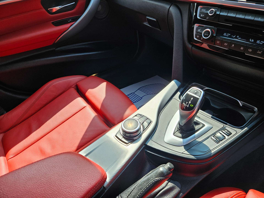 BMW 3 Series Saloon Blue #25
