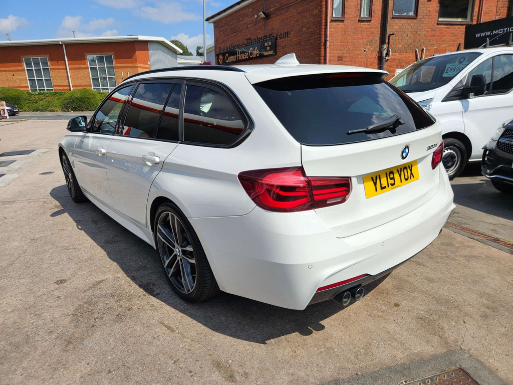 BMW 3 Series Saloon Blue #9