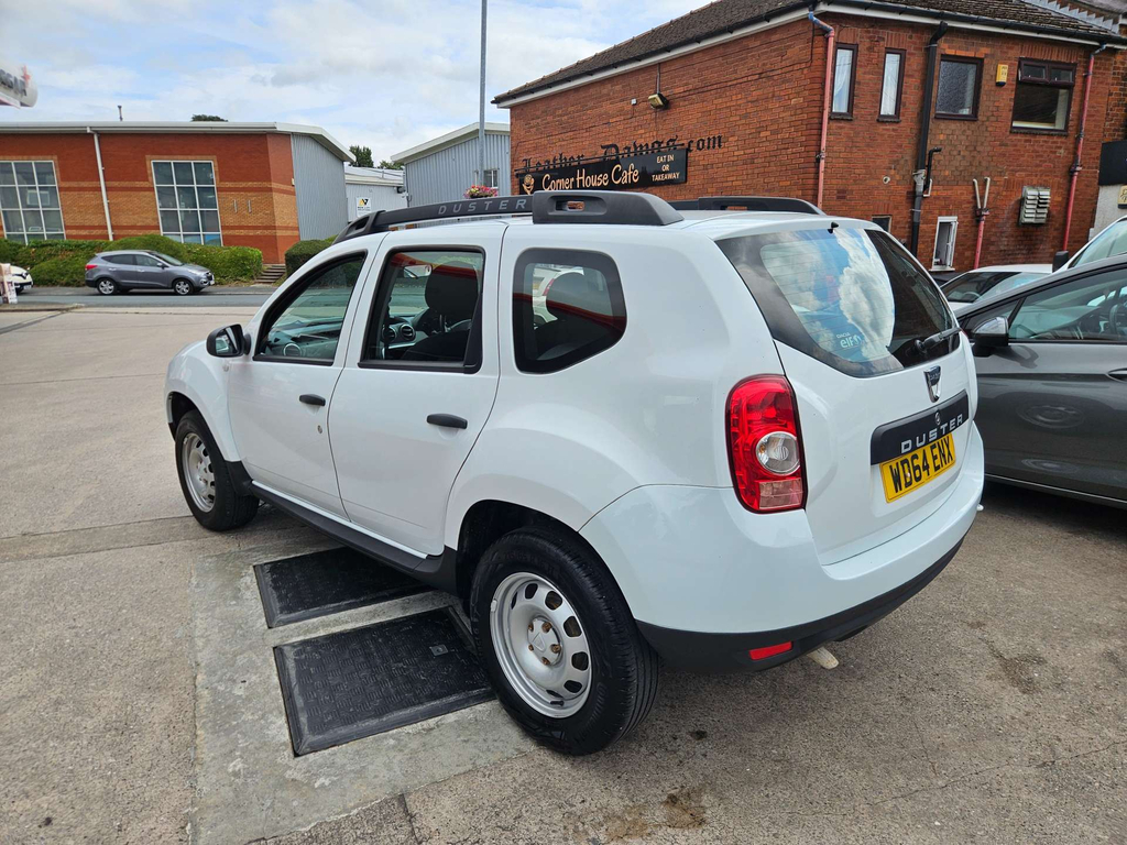 Dacia Duster Suv 1.5 Dci Laureate 4Wd Euro 5 201515 White #14