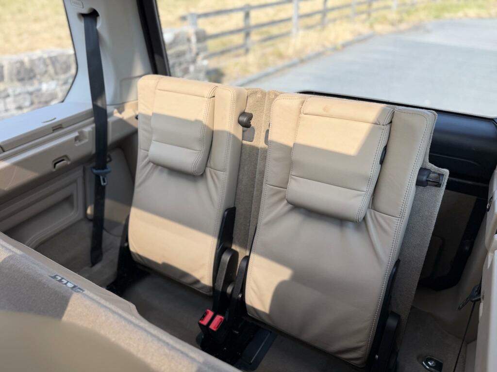 Land Rover Discovery 4 4 3.0 Grey #25