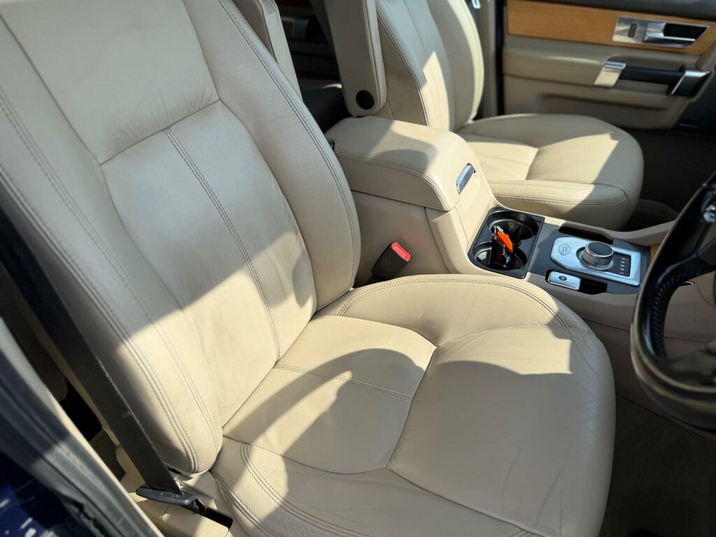 Land Rover Discovery 4 4 3.0 Grey #52