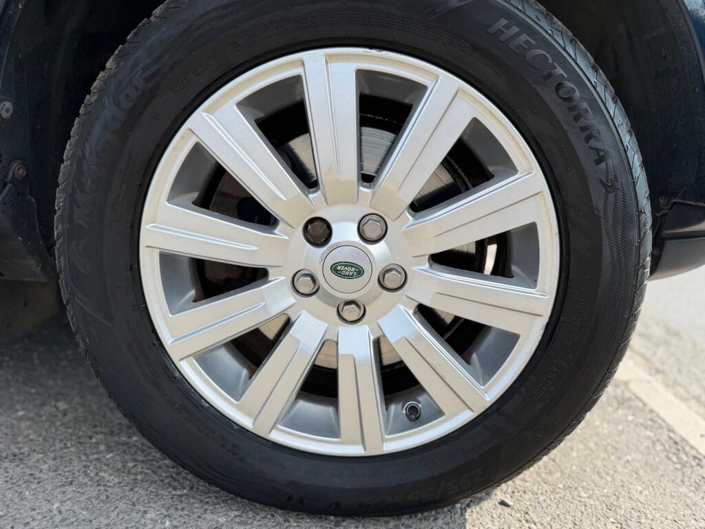 Land Rover Discovery 4 4 3.0 Grey #37
