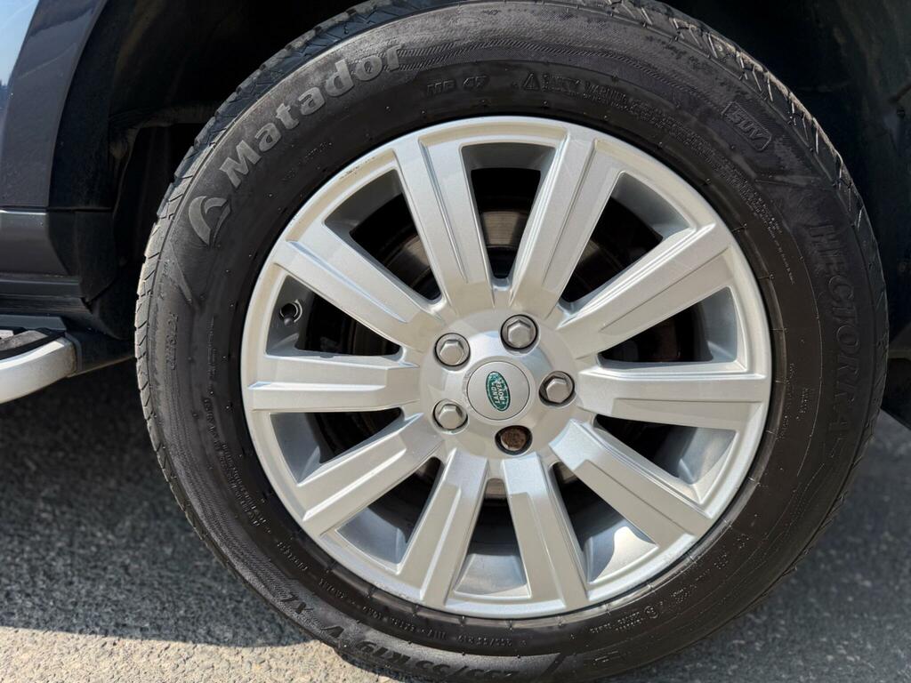 Land Rover Discovery 4 4 3.0 Grey #35