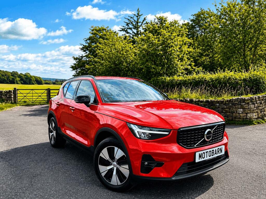 Volvo XC40 1.5H T4 Recharge 10.7Kwh Plus Euro 6 Ss Red