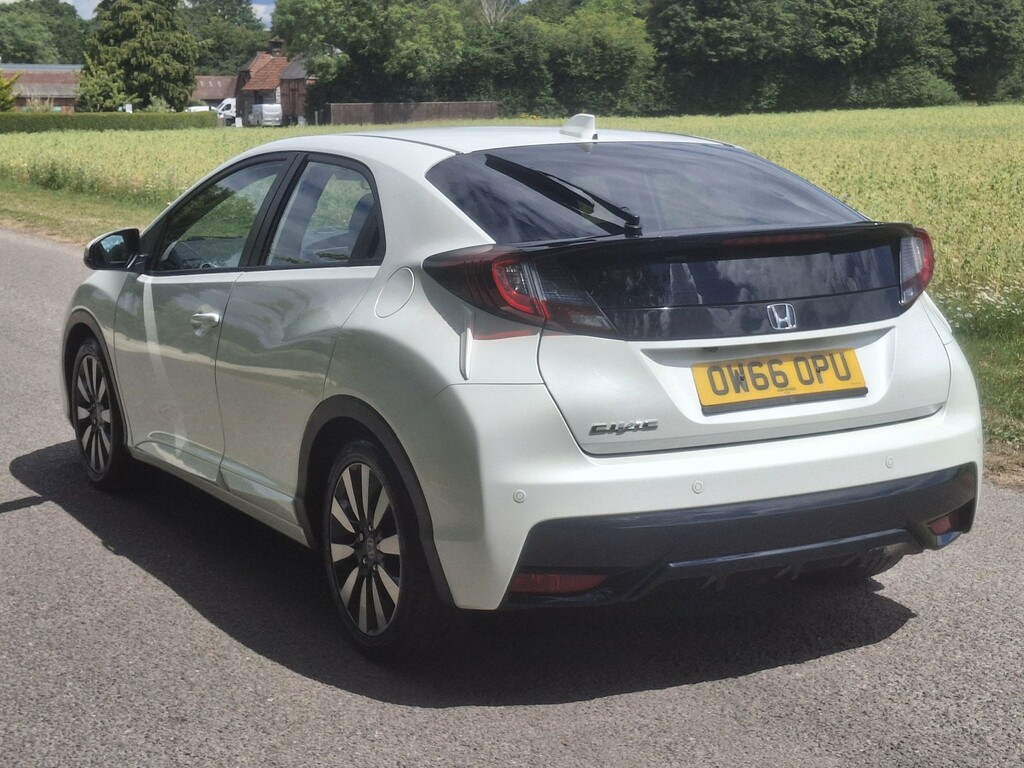 Honda Civic 1.8 I-vtec Se Plus White #5