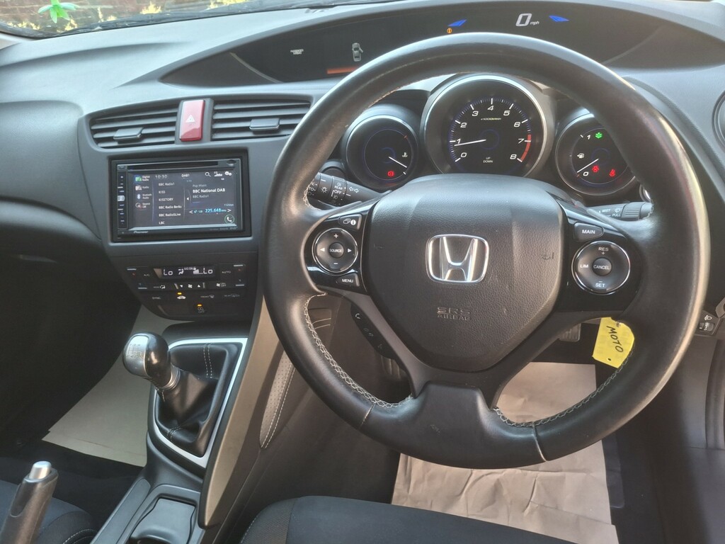 Honda Civic 1.8 I-vtec Se Plus Red #2
