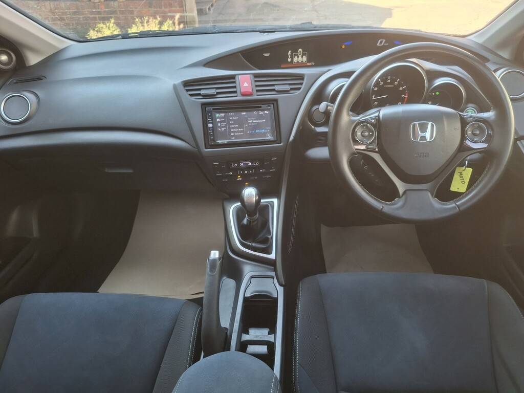 Honda Civic 1.8 I-vtec Se Plus Red #3