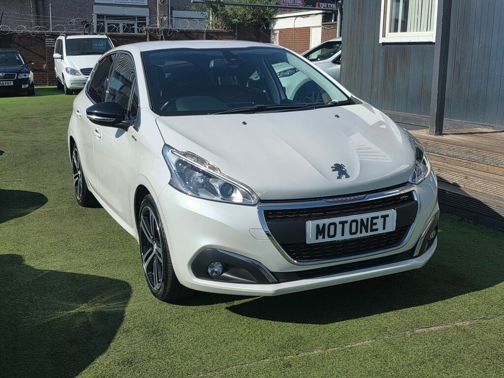 Peugeot 208 1.2 Puretech Gt Line Hatchback E White