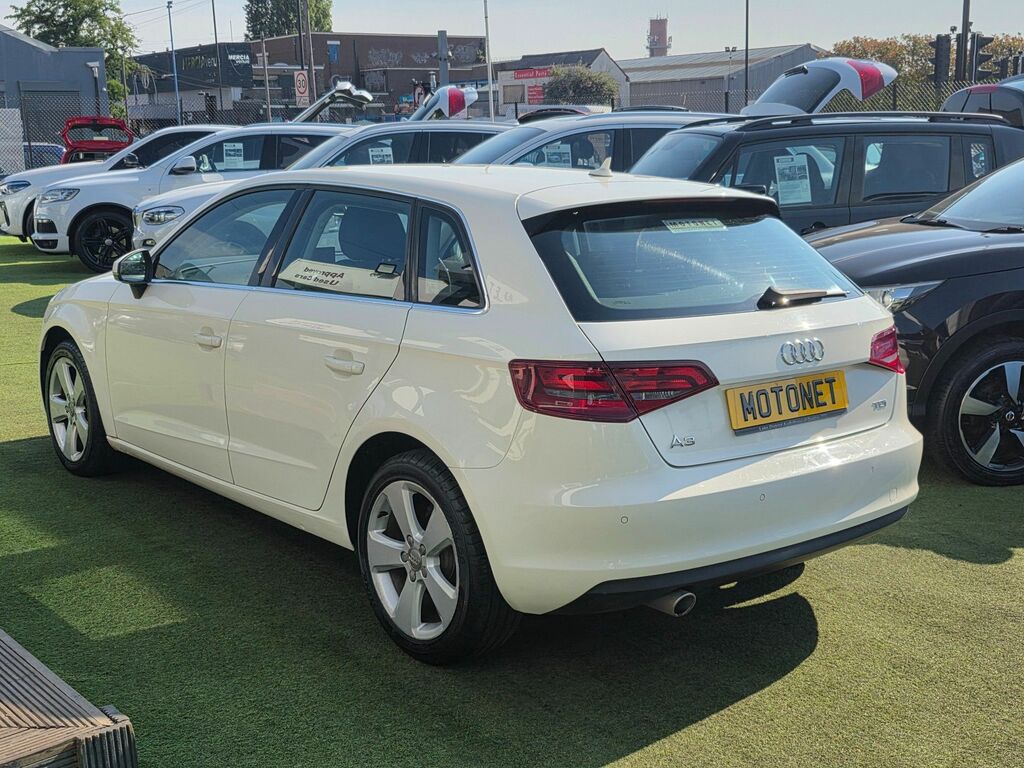 Audi A3 1.6 Tdi Sport Sportback S Tronic Euro 5 White #4