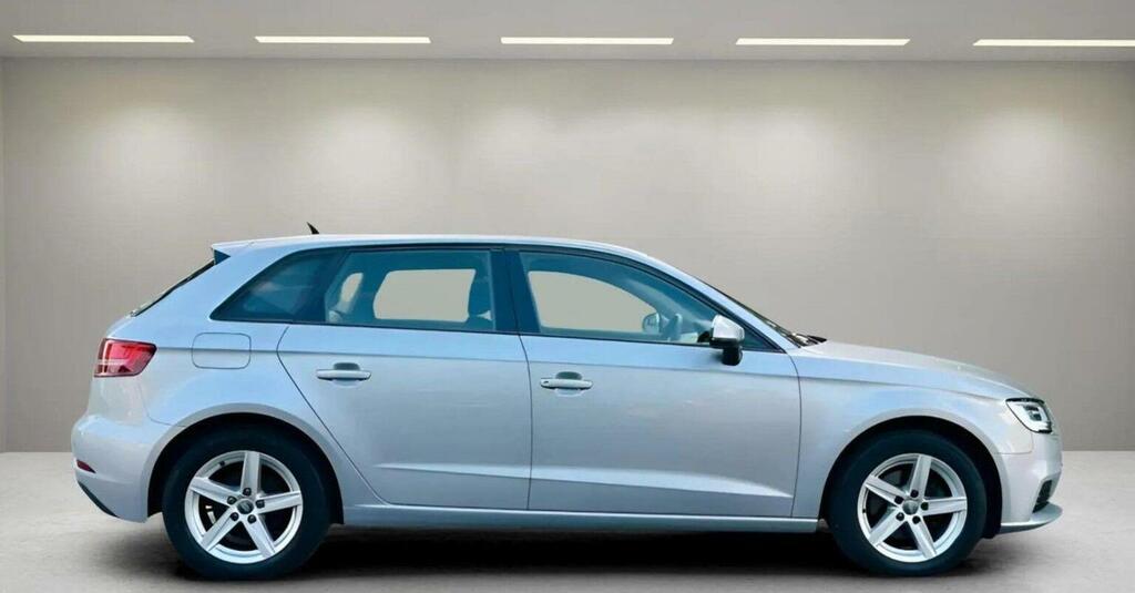 Audi A3 Hatchback 1.6 Tdi 30 Se Technik Sportback Euro 6 SF19TCR Silver #4