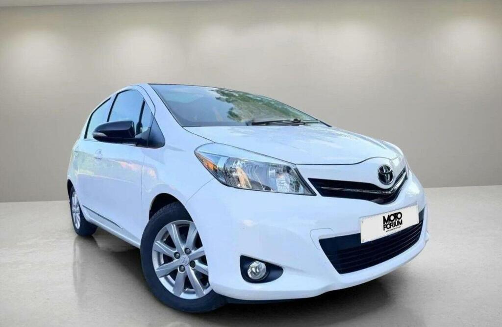 Toyota Yaris Hatchback 1.33 Dual Vvt-i T Spirit Multidrive S Eu White