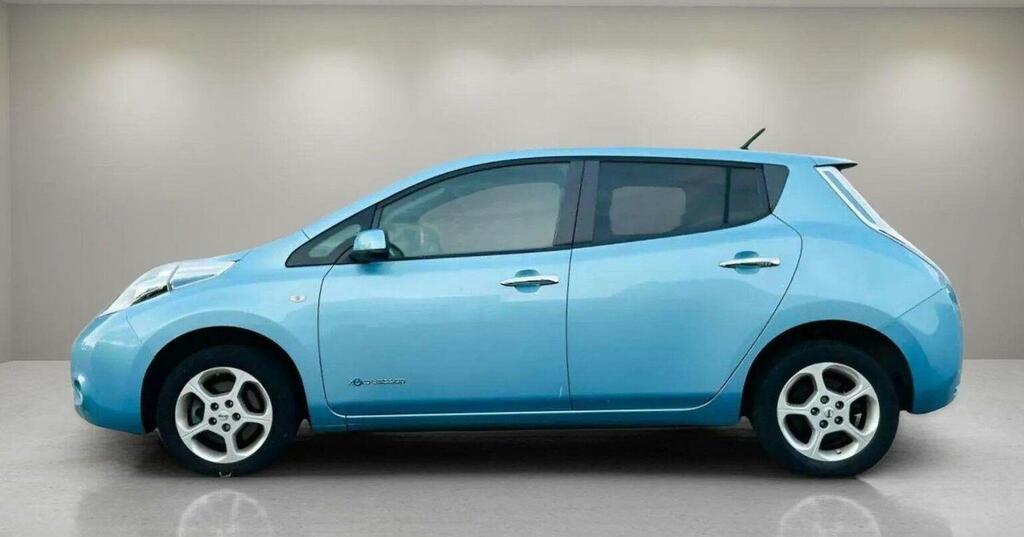 Nissan Leaf Hatchback 24Kwh Acenta 201565 Blue #4