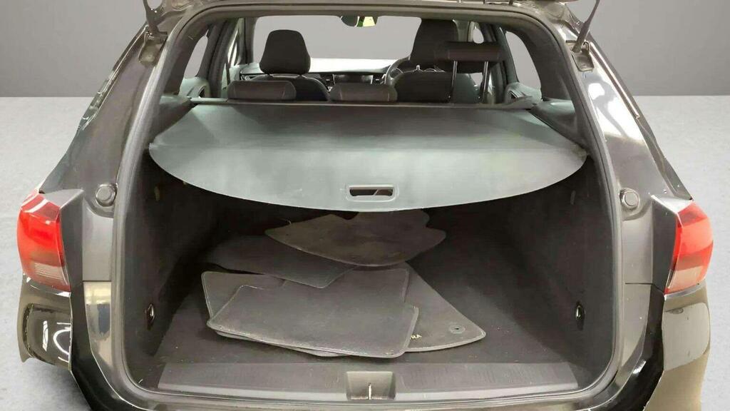Vauxhall Astra Hatchback Black #9