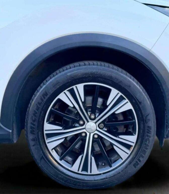Mitsubishi Eclipse Cross 1.5 4 Cvt 4Wd White #28