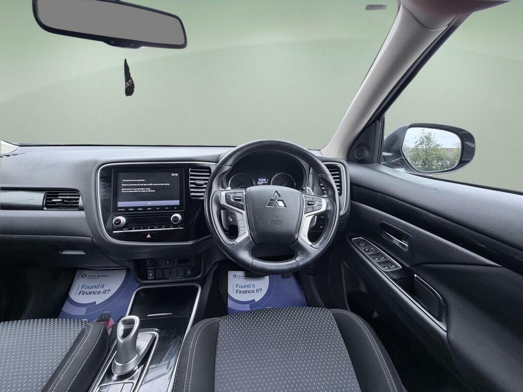 Mitsubishi Outlander 2.4 Phev Design White #18