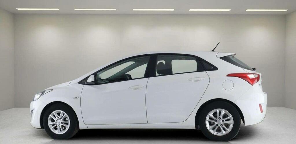 Hyundai I30 Hatchback 1.4 Active Euro 5 201464 EJ64POV White #4