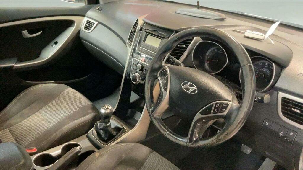 Hyundai I30 Hatchback 1.4 Active Euro 5 201464 EJ64POV White #6