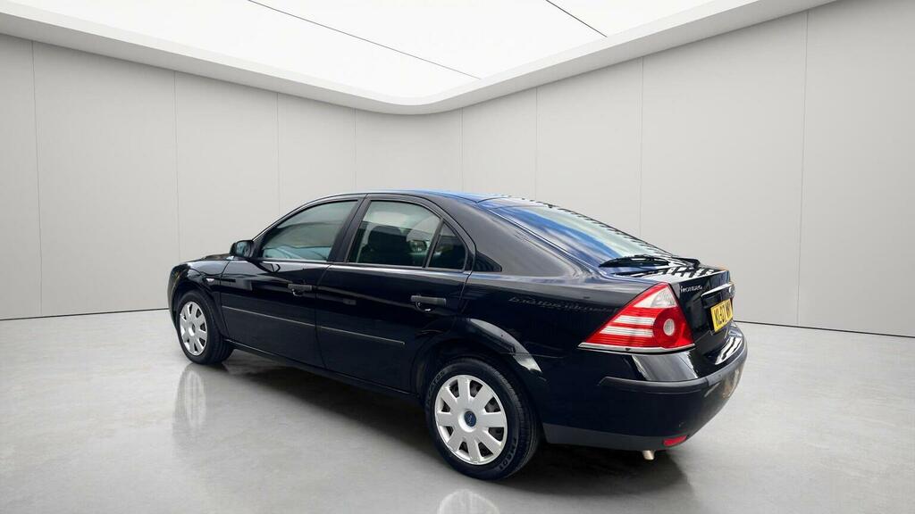 Ford Mondeo 1.8 Edge 16V 124 Bhp Silver #12