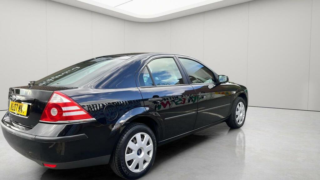 Ford Mondeo 1.8 Edge 16V 124 Bhp Silver #9