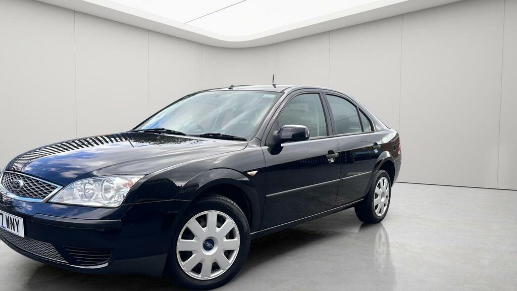 Ford Mondeo Hatchback 1.8 LX 200707 Black #2