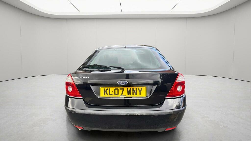 Ford Mondeo 1.8 Edge 16V 124 Bhp Silver #11