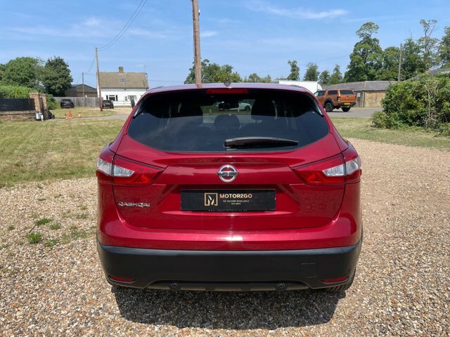 Nissan Qashqai Manual Red #5