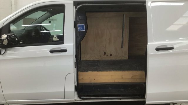 Mercedes-Benz Vito Automatic White #10