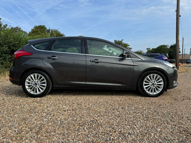 Ford Focus 1.6 Tdci 115 Titanium X Navigator Zero Depos Black #4