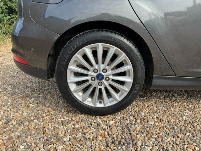 Ford Focus 1.6 Tdci 115 Titanium X Navigator Zero Depos Black #5