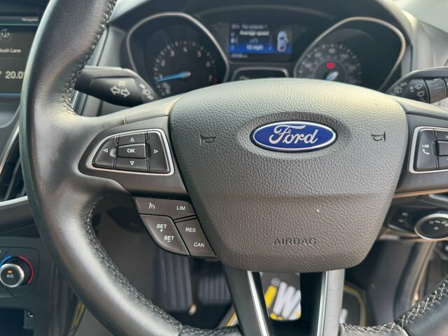 Ford Focus 1.6 Tdci 115 Titanium X Navigator Zero Depos Black #17