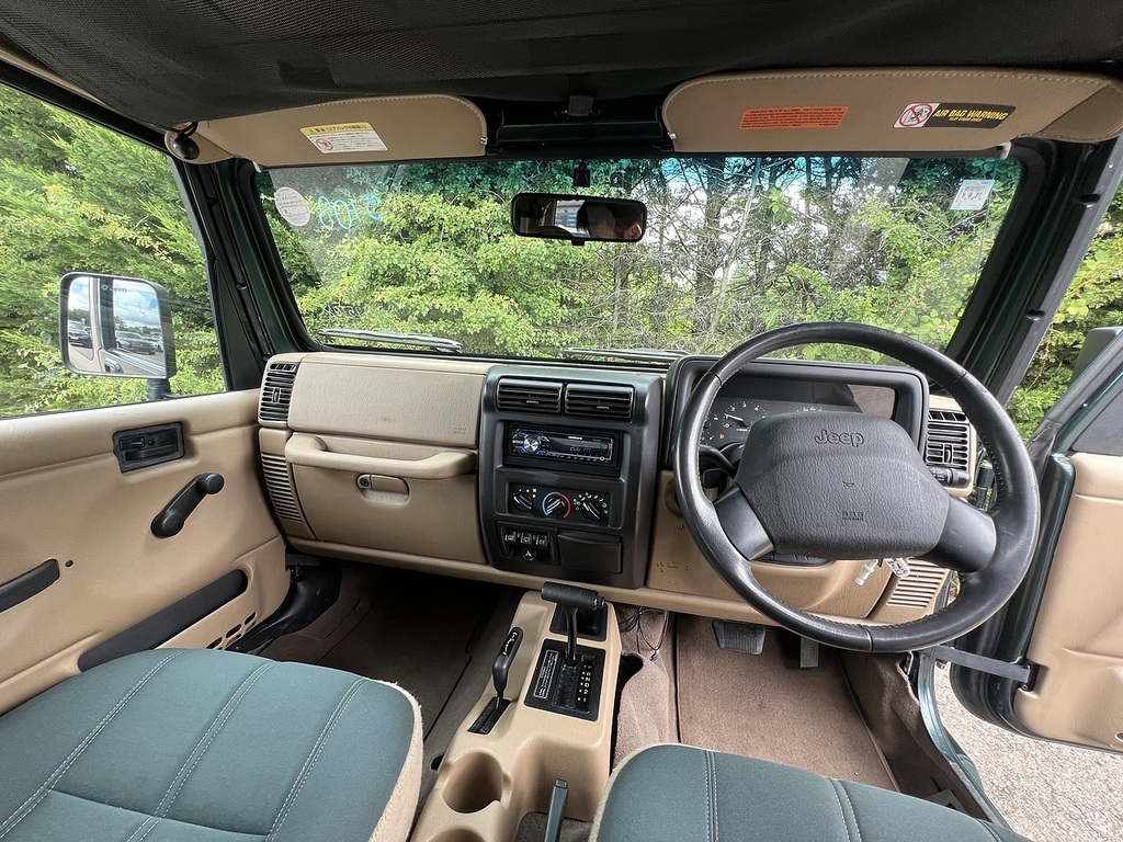 Jeep Wrangler Sahara Green #2