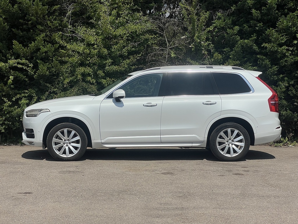Volvo XC90 T5 Momentum Pro Awd White #5