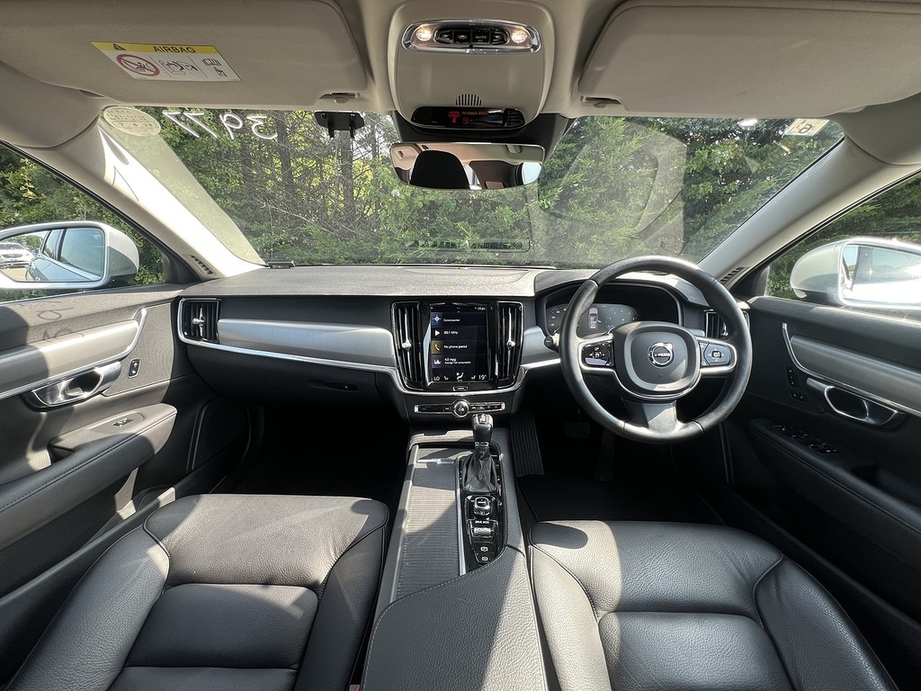 Volvo V90 T5 Momentum Pro Silver #2