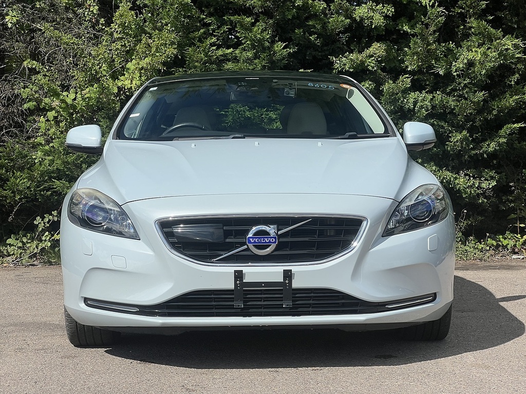 Volvo V40 T4 Se Lux Nav White #4