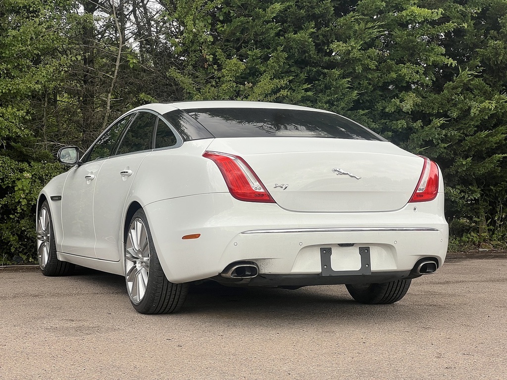 Jaguar XJ V8 Premium Luxury #6