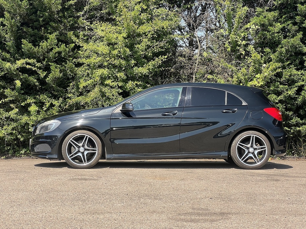 Mercedes-Benz A Class A200 Amg Night Edition Black #5