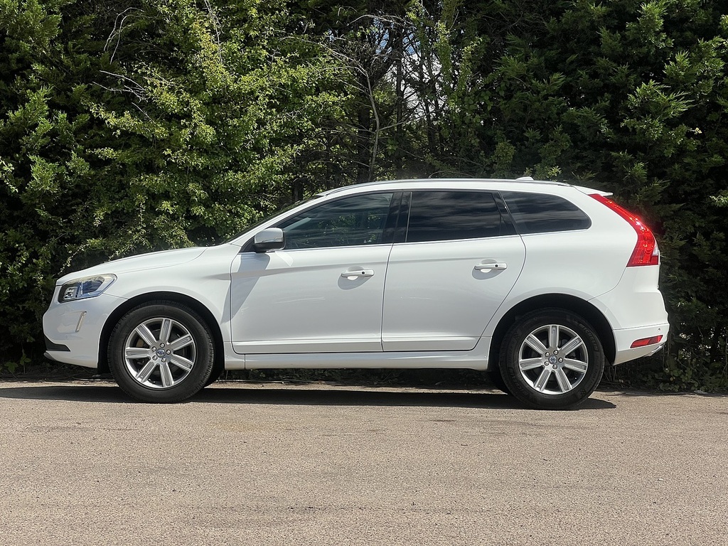 Volvo XC60 T5 Se Lux Nav White #5