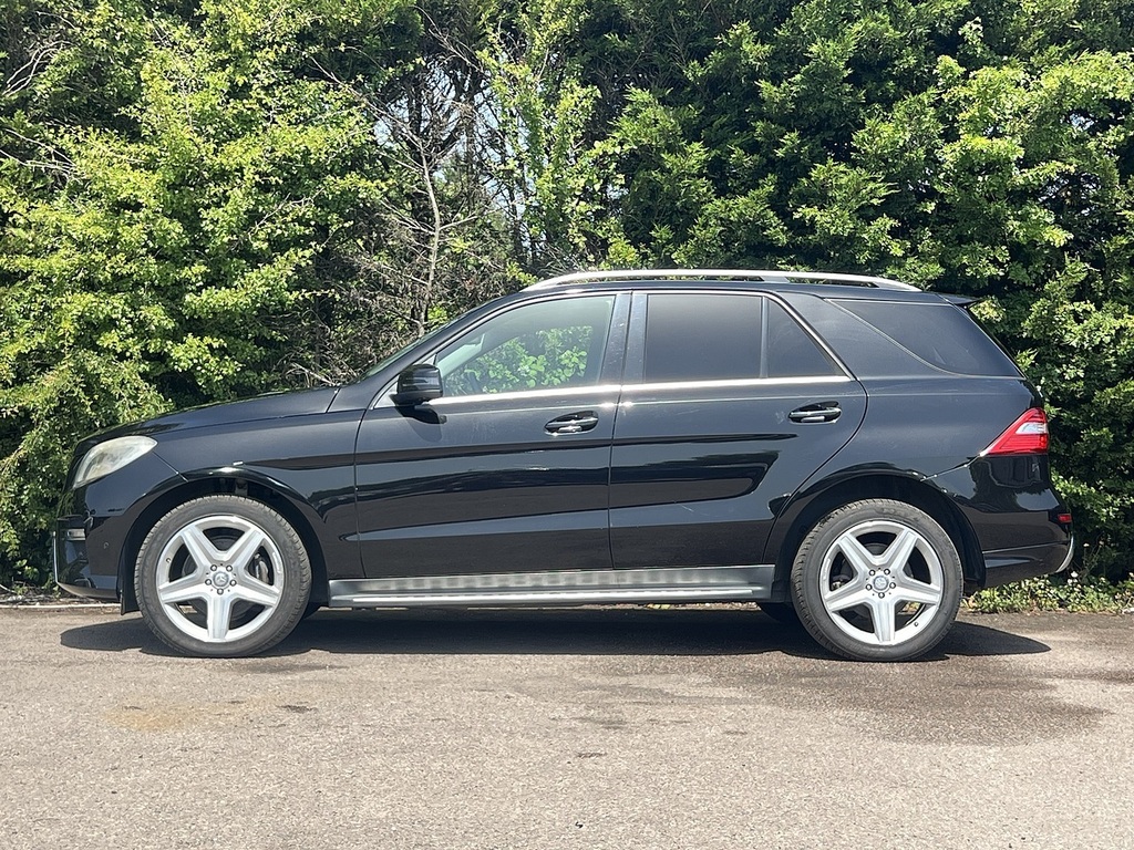 Mercedes-Benz M Class Ml350 Bluetec Amg Line Premium Black #5