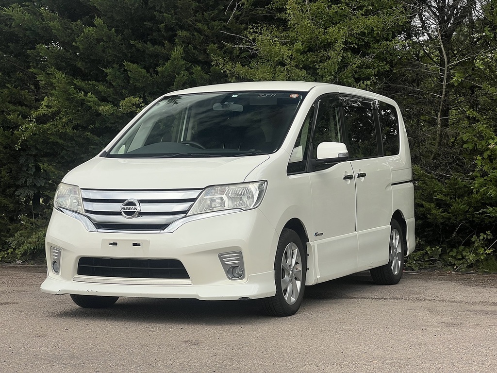 Nissan Serena Highway Star G S-hybrid Advanced Safety Package White #3