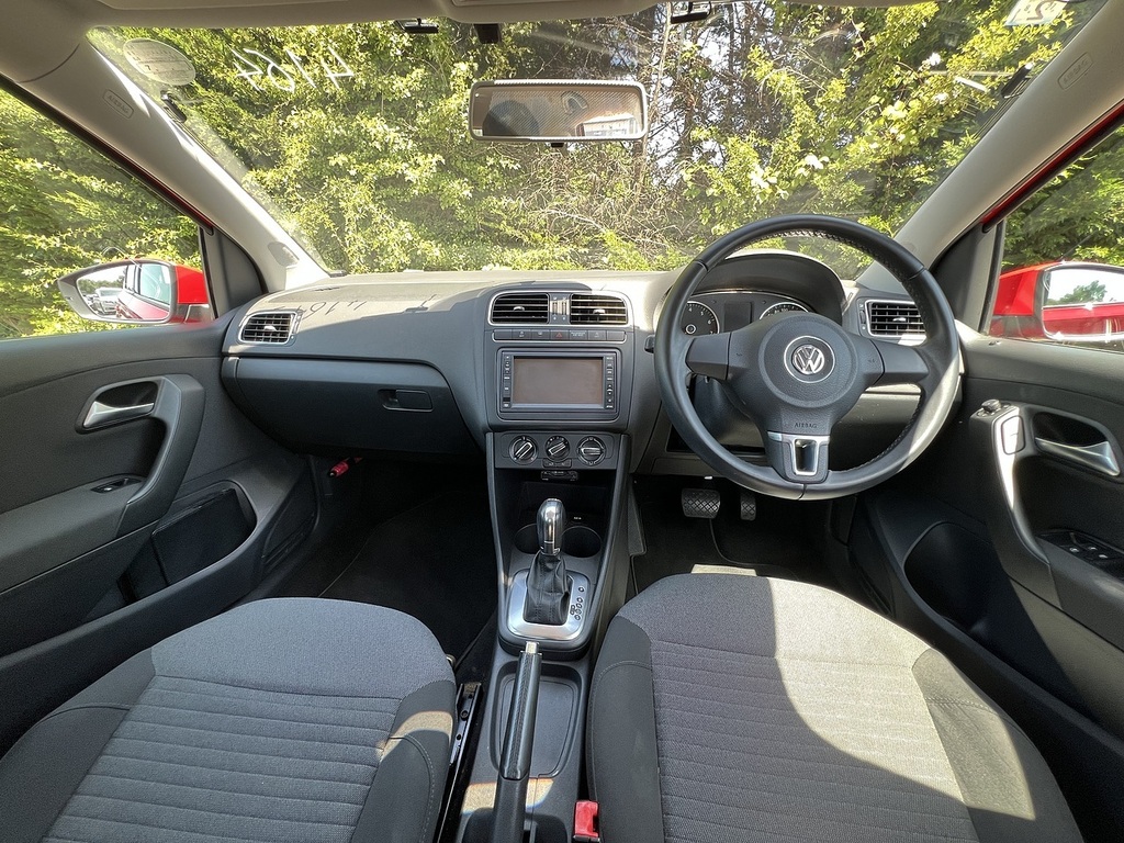 Volkswagen Polo Match Dsg Red #2