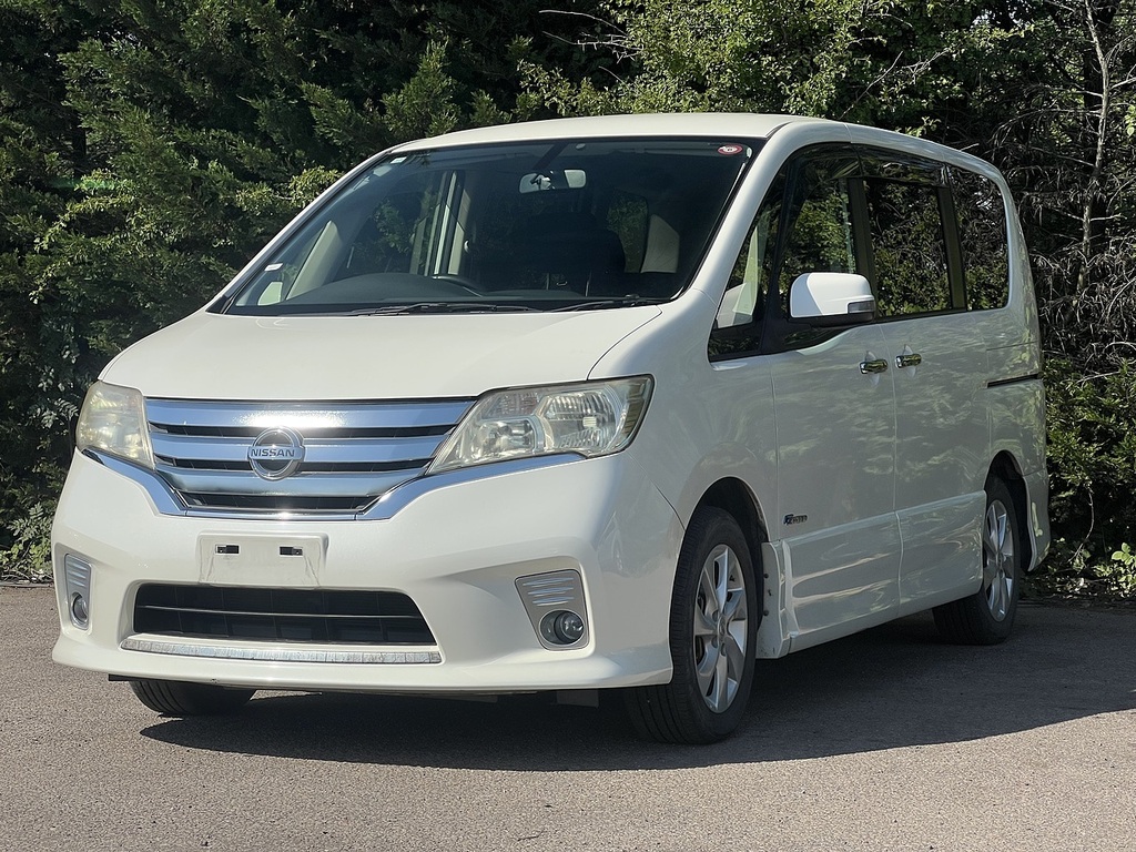Nissan Serena Highway Star S-hybrid White #3