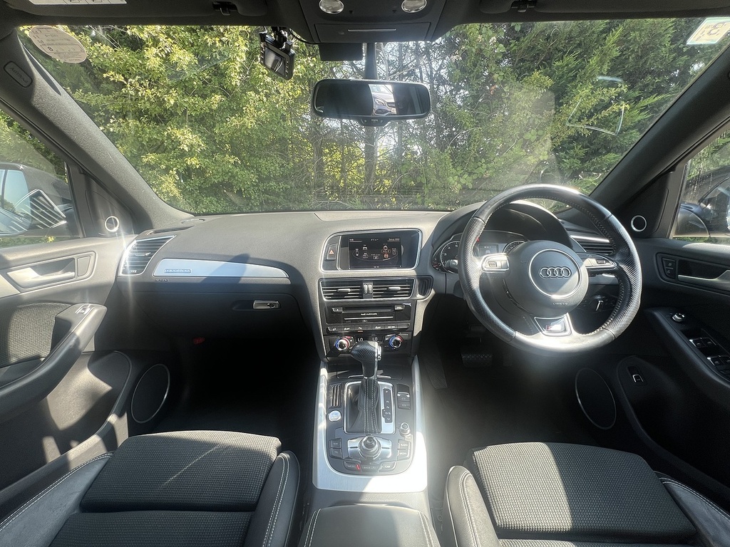 Audi Q5 Tfsi Quattro S Line Competition Plus #2