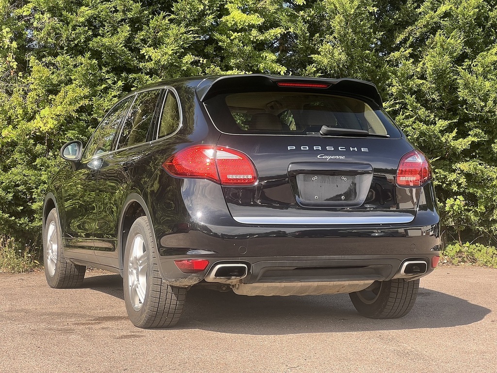 Porsche Cayenne Platinum Edition Black #6