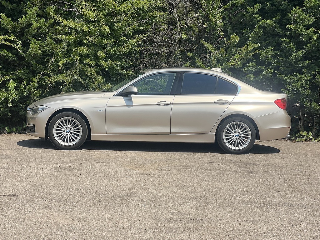 BMW 3 Series 320D Luxury   #5