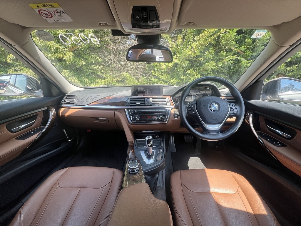 BMW 3 Series 320D Luxury   #2