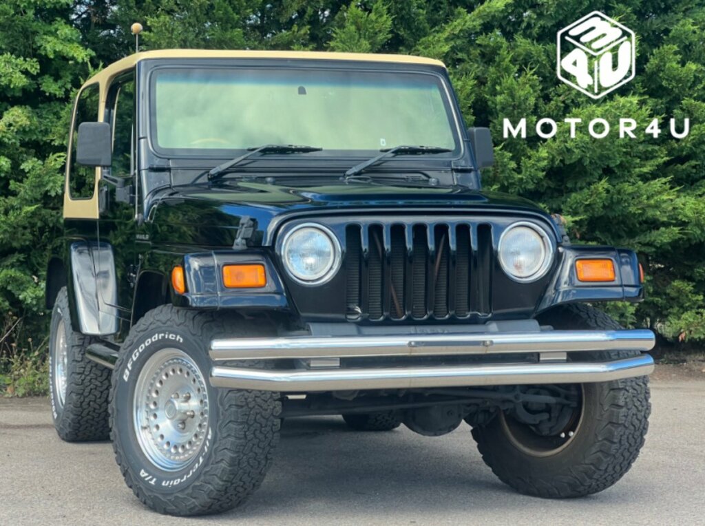 Jeep Wrangler Sahara U1009 Black #1