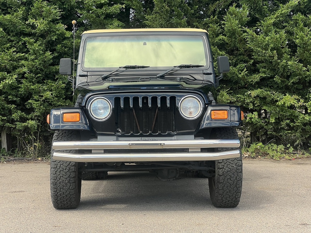 Jeep Wrangler Sahara U1009 Black #4