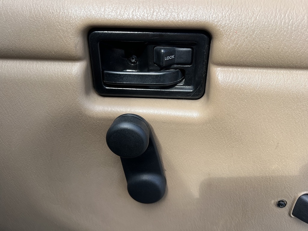 Jeep Wrangler Sahara U1009 Black #17