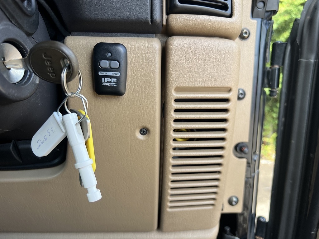 Jeep Wrangler Sahara U1009 Black #13